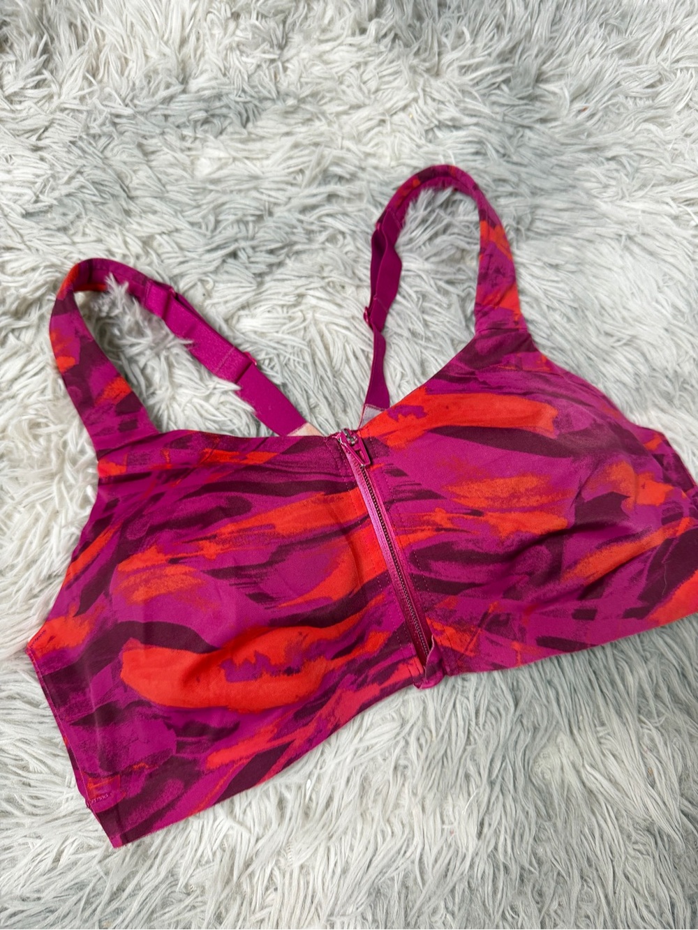 Victoria’s Secret On Point Knockout by VS Front Close Sports Bra High Impact 36D